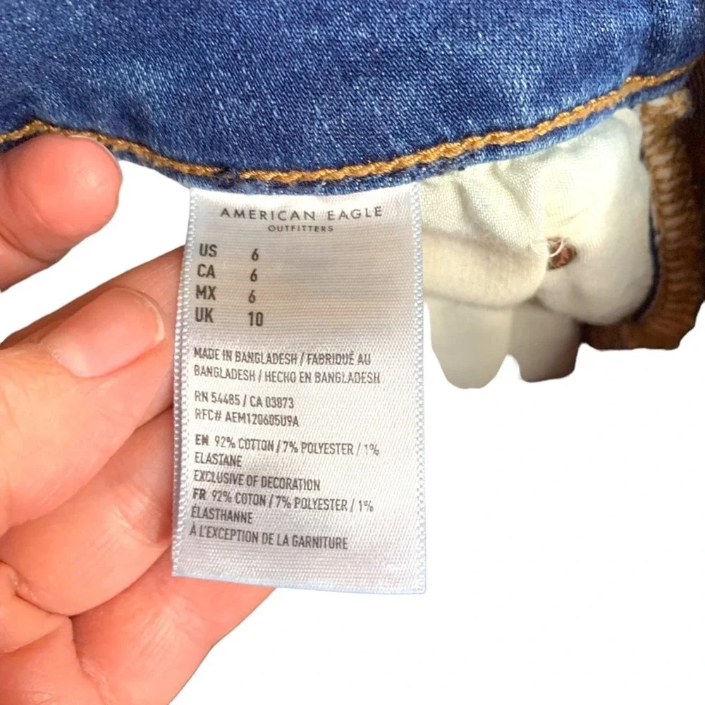 American Eagle AE Hi-Rise Shortie Denim Jean Shorts Button Fly Distressed Size 6 - Picture 10 of 14